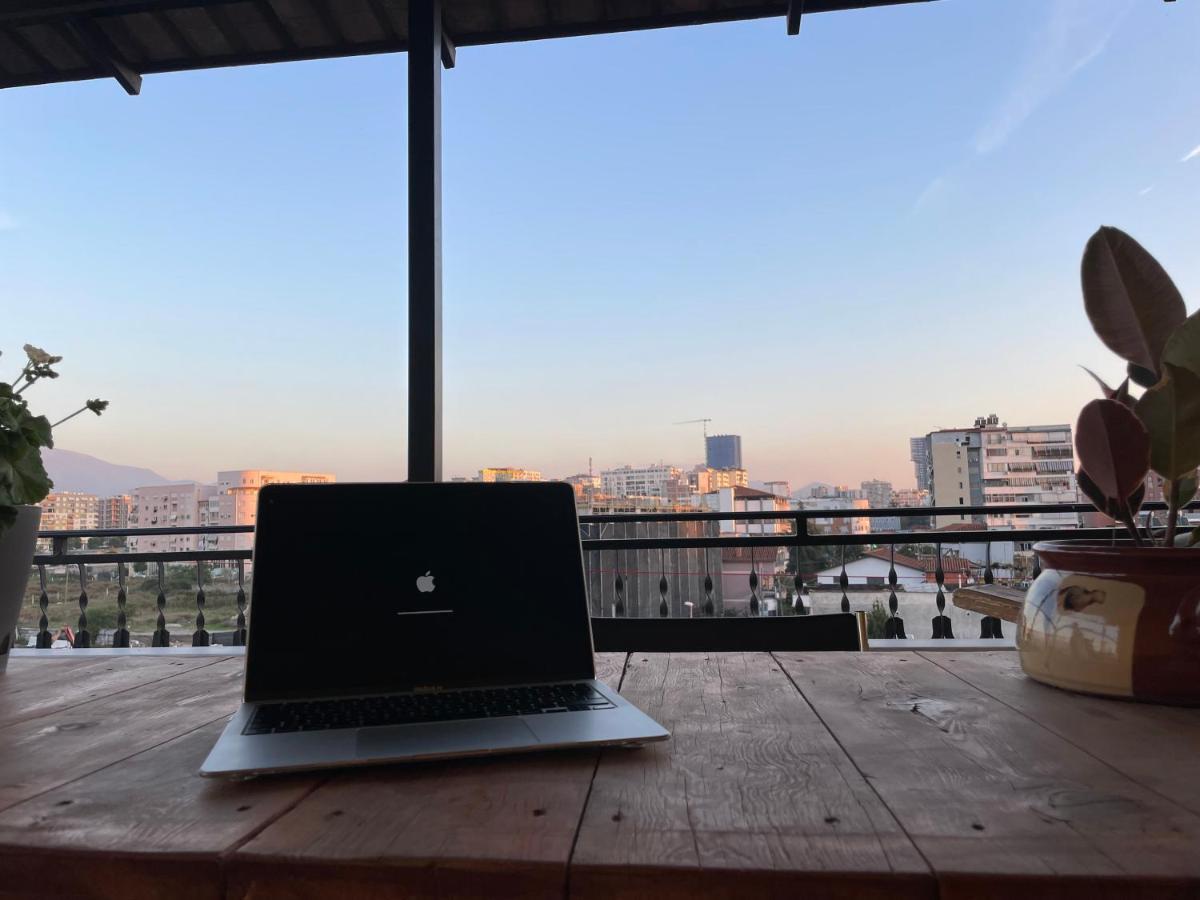 Cozy Big Apartment With Balcony ティラナ エクステリア 写真