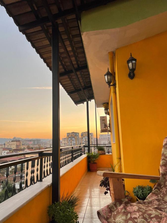 Cozy Big Apartment With Balcony ティラナ エクステリア 写真