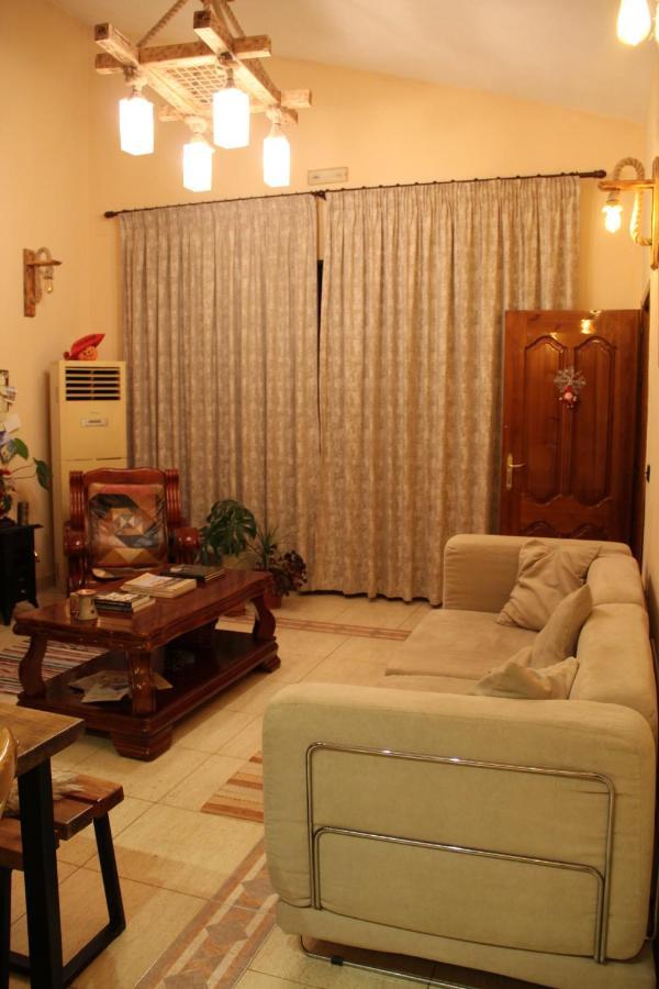 Cozy Big Apartment With Balcony ティラナ エクステリア 写真