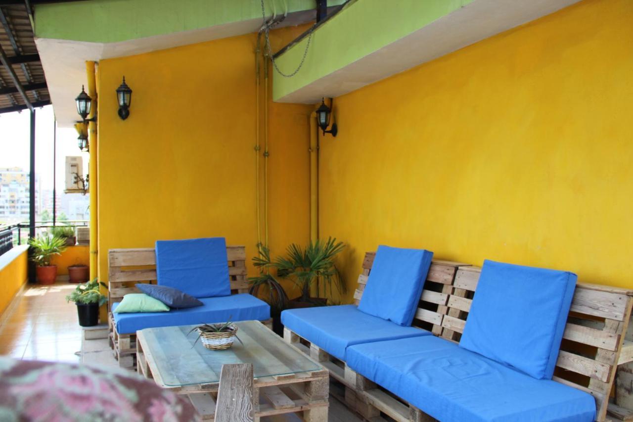 Cozy Big Apartment With Balcony ティラナ エクステリア 写真