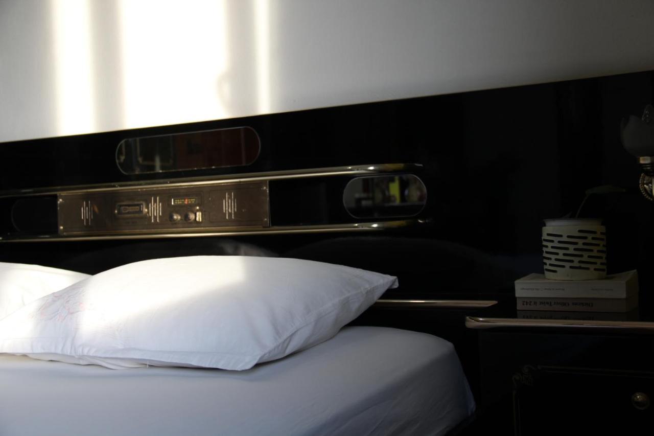 Cozy Big Apartment With Balcony ティラナ エクステリア 写真