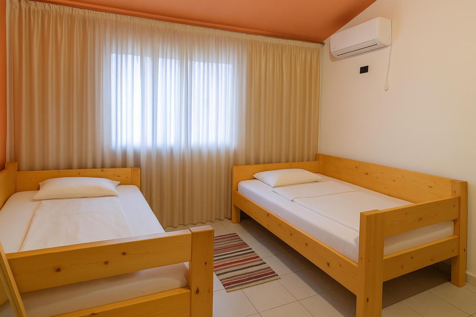 Cozy Big Apartment With Balcony ティラナ エクステリア 写真