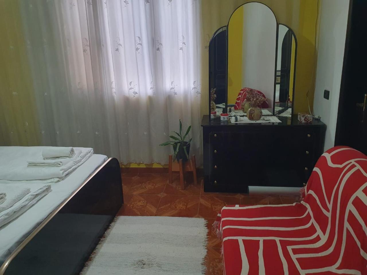 Cozy Big Apartment With Balcony ティラナ エクステリア 写真