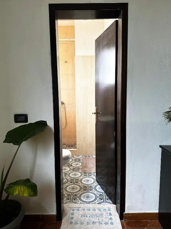 Cozy Big Apartment With Balcony ティラナ エクステリア 写真