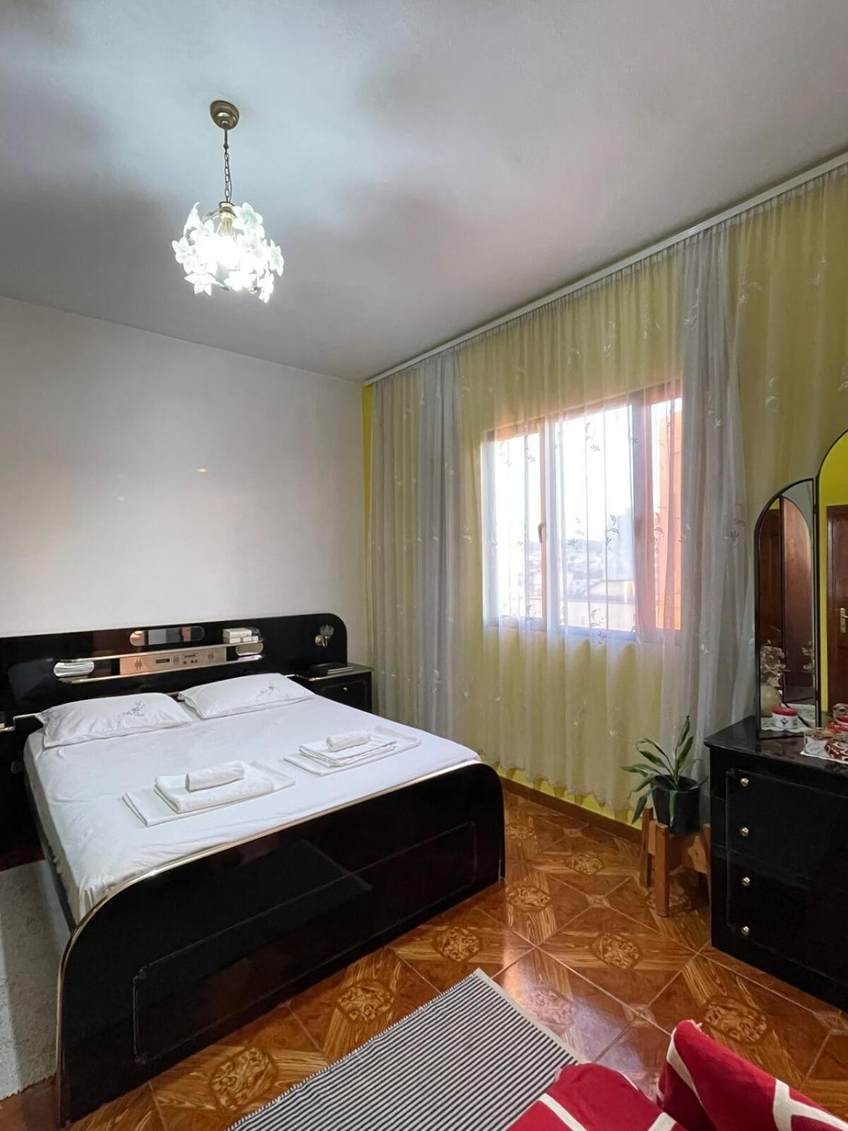 Cozy Big Apartment With Balcony ティラナ エクステリア 写真